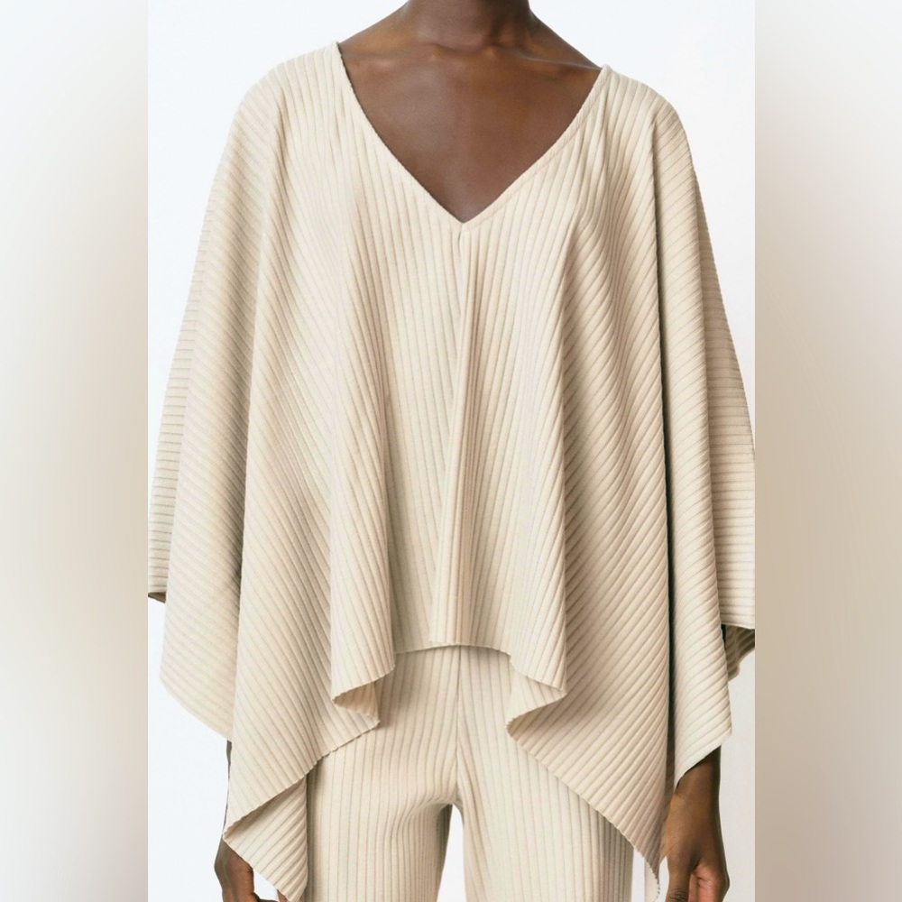 ZARA Cream/Ecru Ribbed V-Neck Poncho Top - Size M - NEW